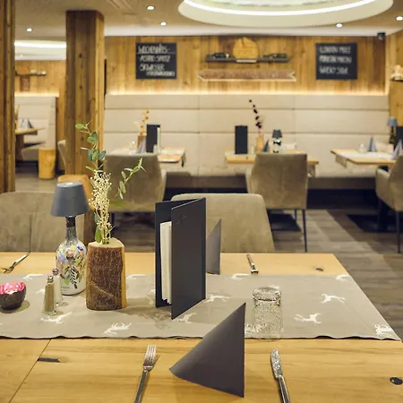 Hotel Astrid - Inklusive Kostenfreier Jokercard Saalbach-Hinterglemm