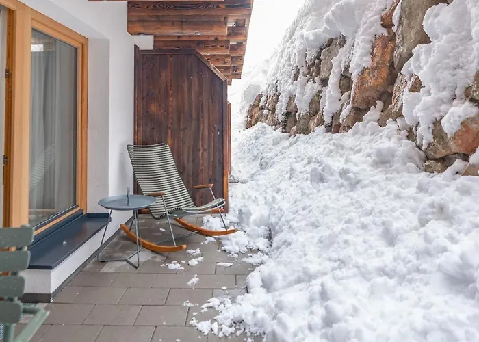 Astrid Inklusive Jokercard & Pool ホテル