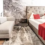 Astrid Inklusive Jokercard & Pool Saalbach Hinterglemm