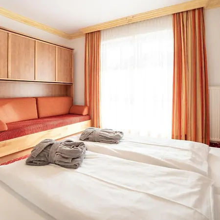 Astrid - In - Out 4* ザールバッハ・ヒンターグレム