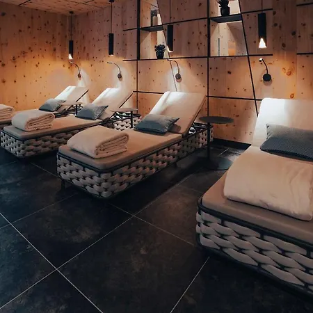 Hotel Astrid - In - Out