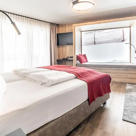 Astrid - In - Out Hotel 4*