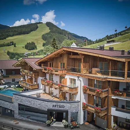 Astrid Mit Panoramapool & Inklusive Jokercard Hotel 4*