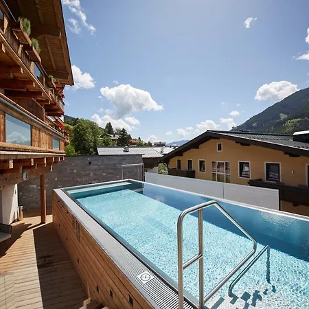 Astrid Mit Panoramapool & Inklusive Jokercard Hotel