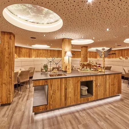 Astrid - In - Out 4*