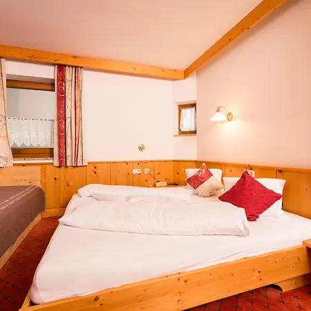Hotel Astrid - In - Out Saalbach-Hinterglemm