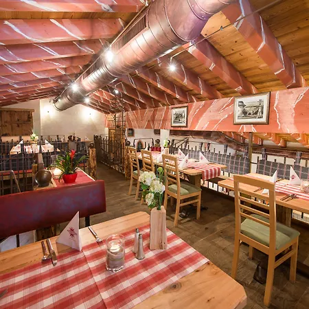 Hotel Astrid - In - Out Saalbach-Hinterglemm