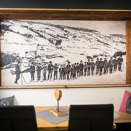 Astrid - In - Out ホテル 4*