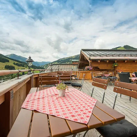 Hotel Astrid - In - Out