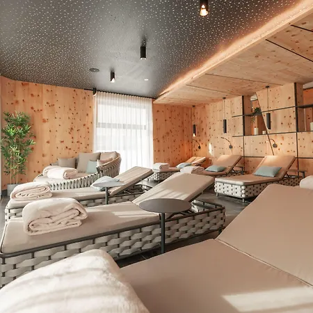 Hotel Astrid - In - Out Saalbach-Hinterglemm