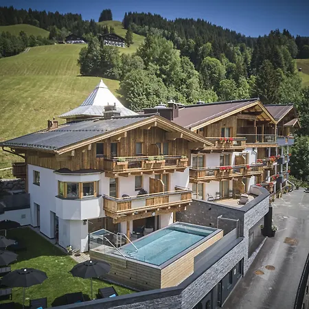 Astrid Mit Panoramapool & Inklusive Jokercard Hotel Saalbach-Hinterglemm