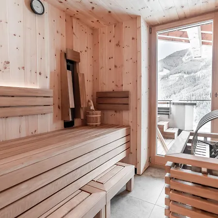 Astrid - In - Out Hotel