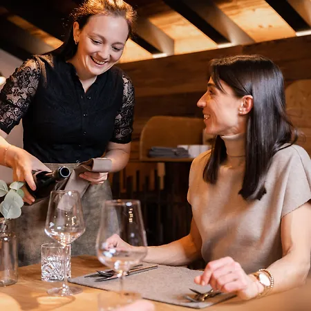 Astrid - In - Out ホテル