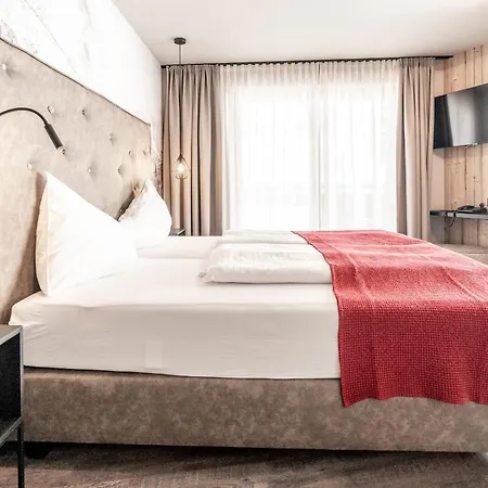 Astrid - In - Out ホテル 4*