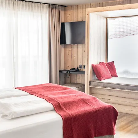 Hotel Astrid Mit Panoramapool & Inklusive Jokercard 4*