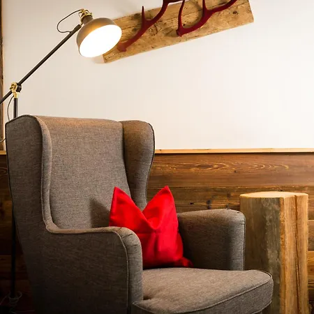 Astrid - In - Out 4* ザールバッハ・ヒンターグレム