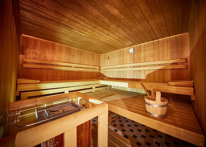 Hotel Astrid Inklusive Jokercard & Pool 4*