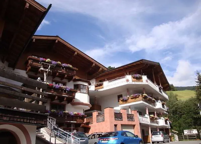 Hotel Astrid Inklusive Jokercard & Pool מלון